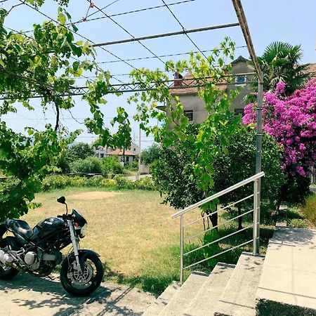 Peaceful, Cosy Tivat Guesthouse Exterior foto